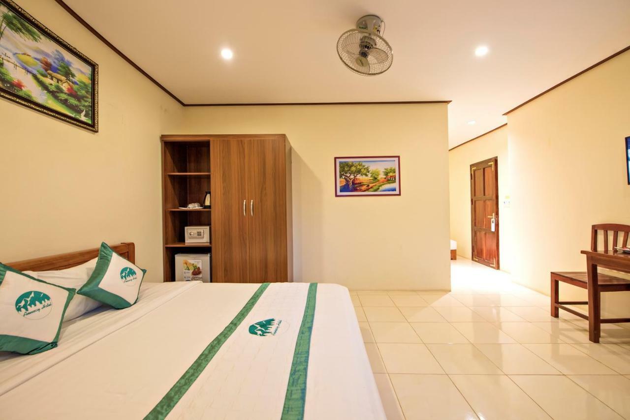 Annecy Hotel Vang Vieng Exterior photo