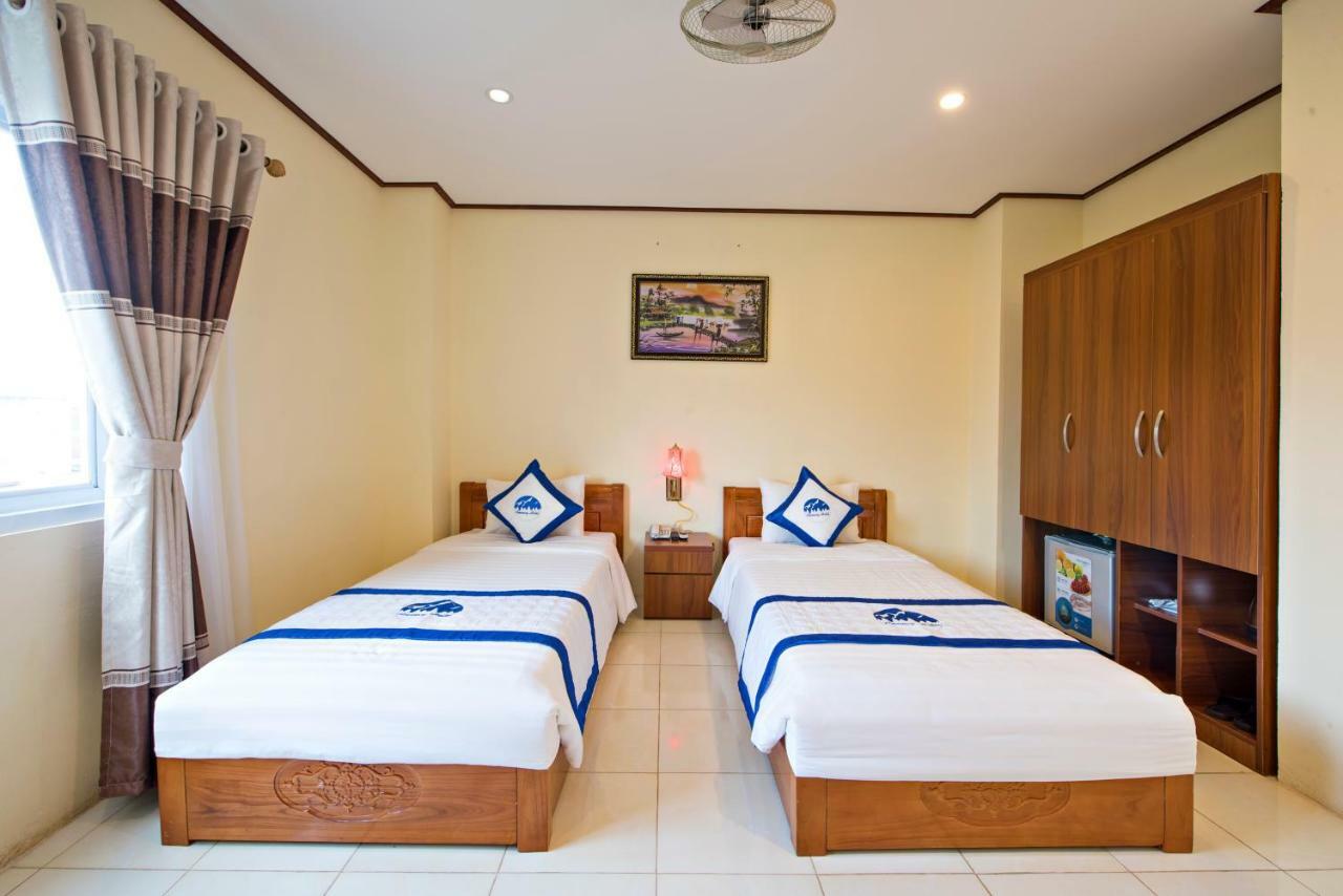 Annecy Hotel Vang Vieng Exterior photo